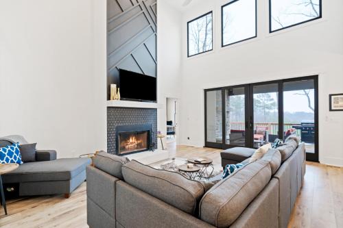Ellijay House | Knight Mountain