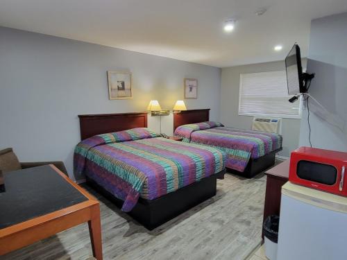 Cobourg Hotel | Knights Inn Cobourg