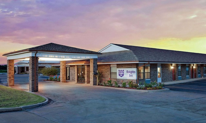 Muskogee Hotel | Knights Inn Muskogee
