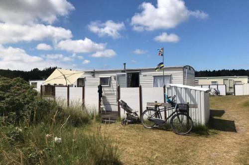 Nes Apartment | Knusse caravan camping Duinoord 300m van strand