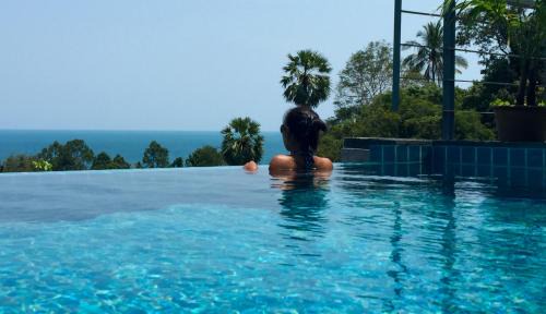 Hua Thanon Villa | Ko Samui Seaview pool villa Seren with car