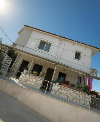 Aliko Apartment | Koci Apartments