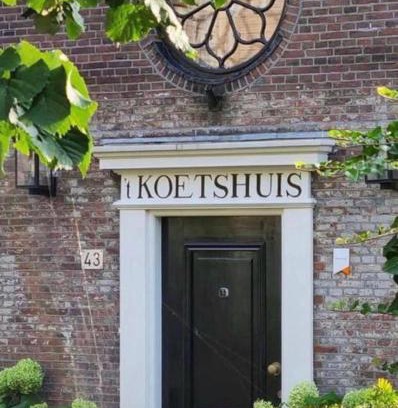 Voorburg Villa | Koetshuis aan het water 3 bedroom villa