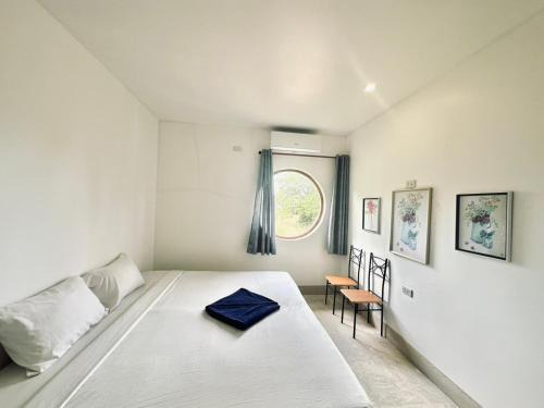 Bai Lan Hotel | Kohchang stayin premium hotel in beach street market
