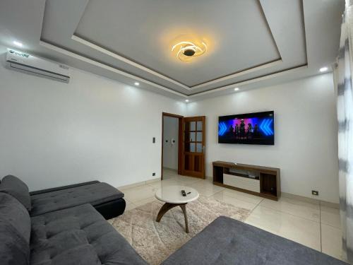 Same Apartment | Koivogui