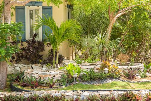Venetian Road Settlement Resort | Kokomo Botanical Resort - Caribbean Family Cottages
