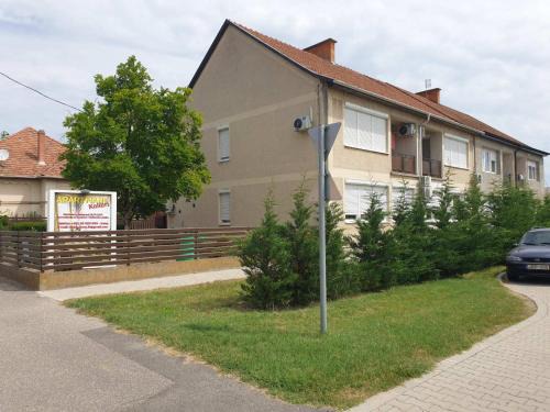 Morahalom Apartment | Kolibri - Yellow apartman
