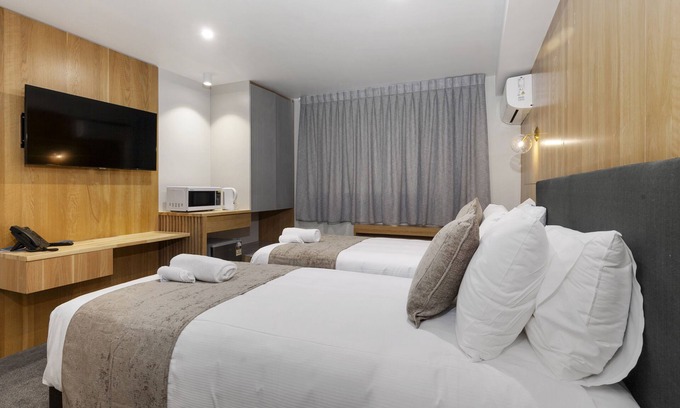 Papatoetoe Hotel | Kolmar Inn
