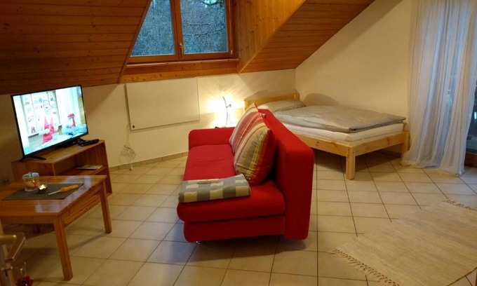 Pitzling Apartment | Komfortabel wohnen am Waldrand von Pitzling