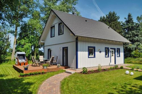Wiek House | komfortables Haus mit Kamin, Sauna, Garten, Terrasse - Ferienhaus Sternschnuppe
