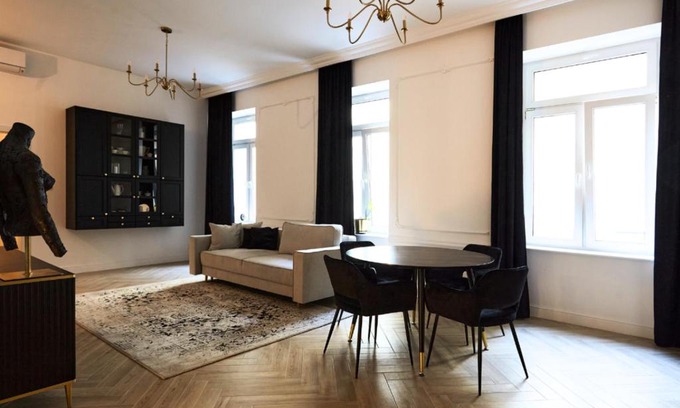 Srodmiescie Apartment | Komfortowy apartament z parkingiem, 70m2, Śródmieście -klimatyzacja, dostęp na kod-Polonia Resident