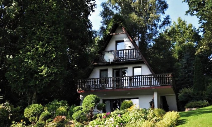 Chmielno House | Komfortowy dom wakacyjno-wypoczynkowy na Kaszubach w Chmielnie nad jeziorem!