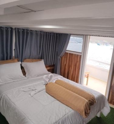 Labuan Bajo Boat Rental | Komodo live a board Cruise