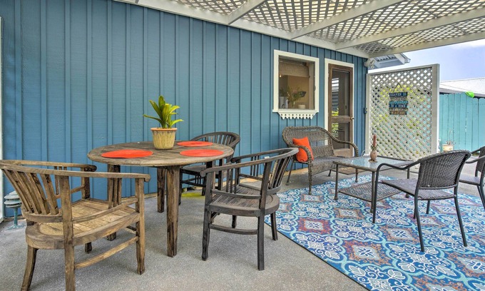 Honalo Apartment | Kona Area Cabin ~ 4 miles to Magic Sands Beach!
