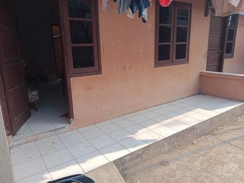 Serang Apartment | Kontrakan Ibu Hj. Rosmalawati