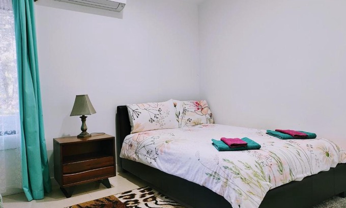 North Tamborine Bed & Breakfast | Kookaburra Homestay - Private Room