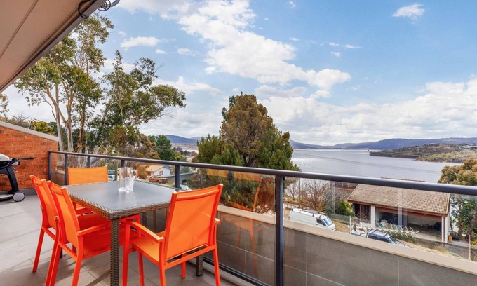 Jindabyne Apartment | Kooringa 4 - 2BR Apartment l Lake Views l Central Location l BBQ l WiFi l Air-Con