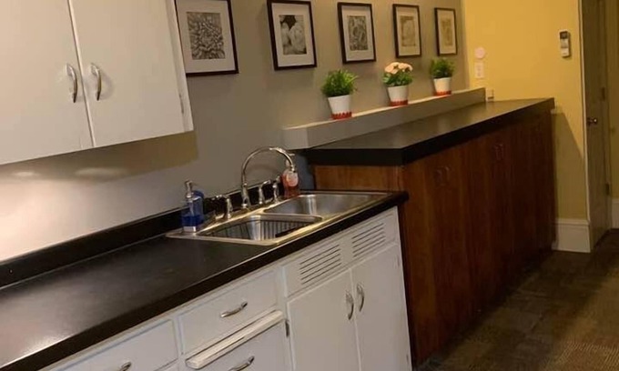 Decorah Apartment | Koreana Downtown Apartments #1