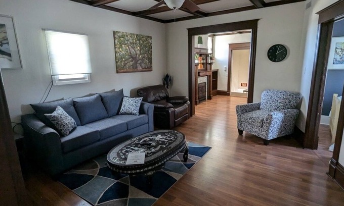 Decorah Apartment | Koreana Downtown Apartment 4