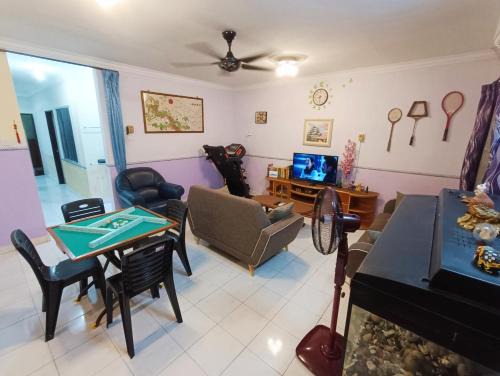 Taman Kota Laksamana House | Kota 3BR Townhouse 5 Pax - TVBox/Mahjong/Jonker
