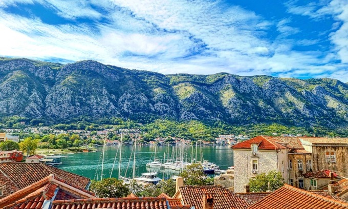Kotor Old Town Apartment | Kotor Bagus: Stylish Old Town Hideaway with Antique Vibes & Cute Seaview Terrace