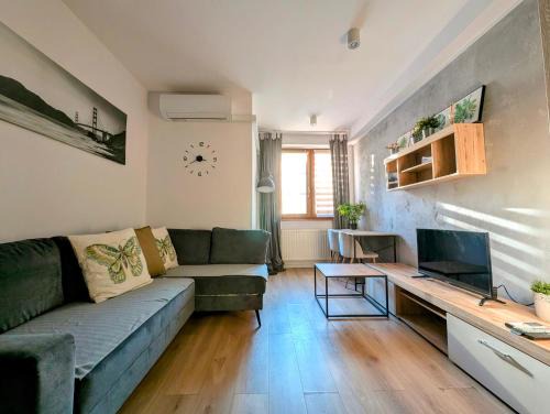 Krakow Apartment | Królowej Jadwigi 9 by Homeprime