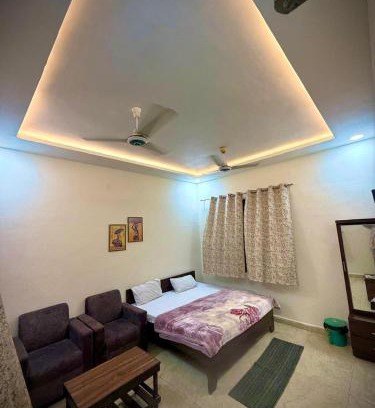 Gwalior House | KRISHNAM GUEST HOUSE