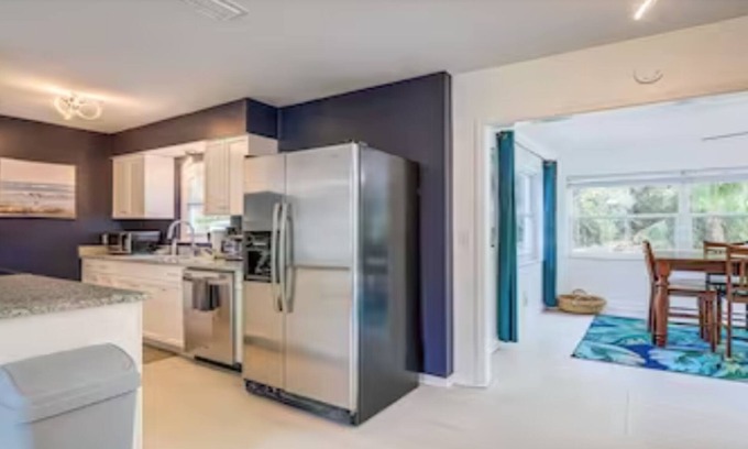 Crystal River House | Kristin's Cove - Charming 3BR cottage on 1 acre