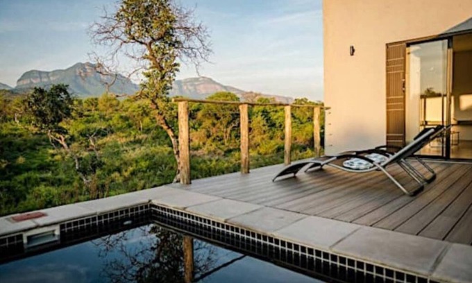 Hoedspruit Cottage | Kruger Cliffs Turaco cottage