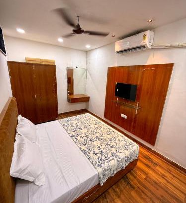 Pandharpur House | KRUSHNAKuNJ LODGE