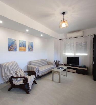 Agios Nikolaos Town Apartment | Krystalenia's Grove House