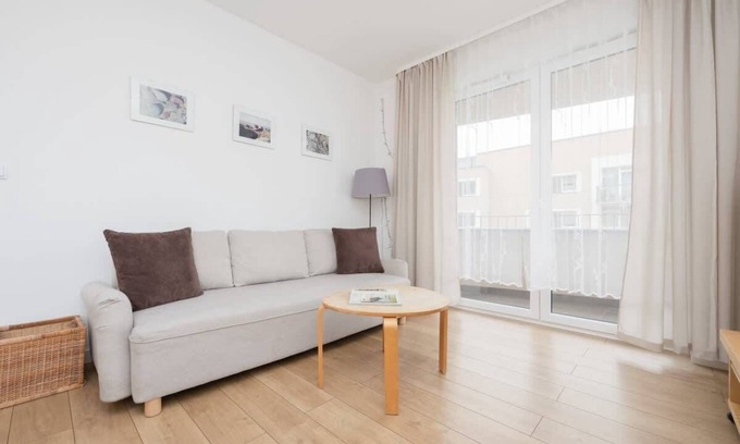 Bialoleka Apartment | Krzyżówki 11B | Charming Apartment | Parking