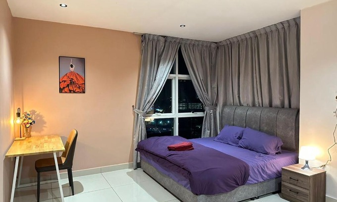 Taman Century Apartment | KSL 2Bedroom with WiFi Netflix 58 inch TV high floor balcony