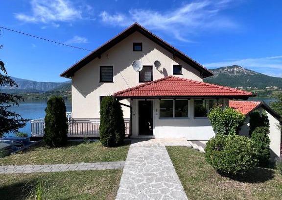 Herzegovina-Neretva Canton House | Kuća za odmor Oaza mira