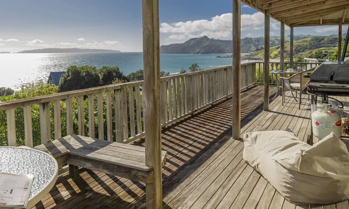 Rings Beach House | Kuaotunu Vistas - Kuaotunu Holiday Home