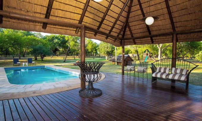 Thorny Bush Game Reserve Cabin | Kubu Bush Lodge