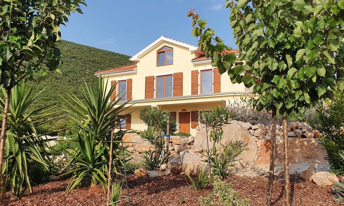 Glavaticici Apartment | Kuca Majo - Relaxen im Grünen mit Blick auf das Meer und die Berge