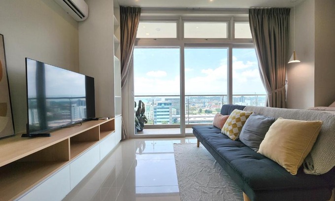 Kuching Apartment | Kuching Town DeSunset - Balcony with Amazing View
