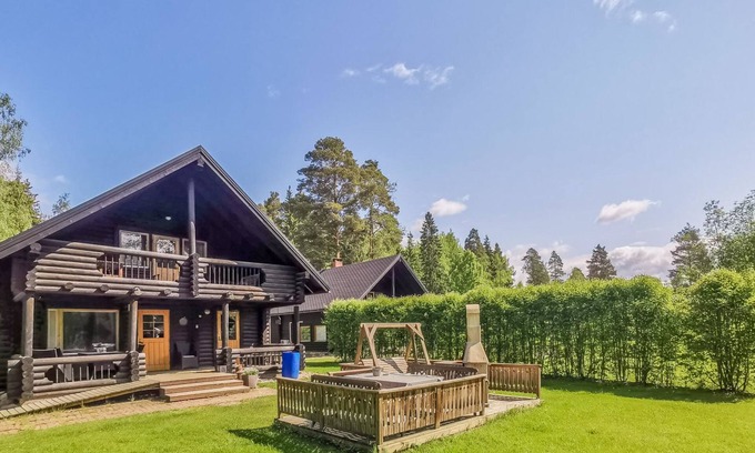 Ylojarvi House | Kultakartano by Interhome