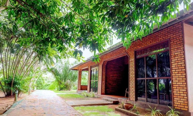 Nainamadama Resort | Kumudu Valley Resort