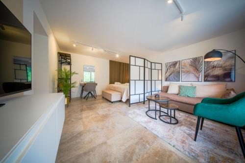 Bad Wildbad Apartment | Kurpark Apartment, Schwimmbad, Sauna, Terrasse