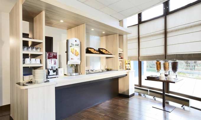 Quartier Chatillon Hotel | Kyriad Viry Chatillon