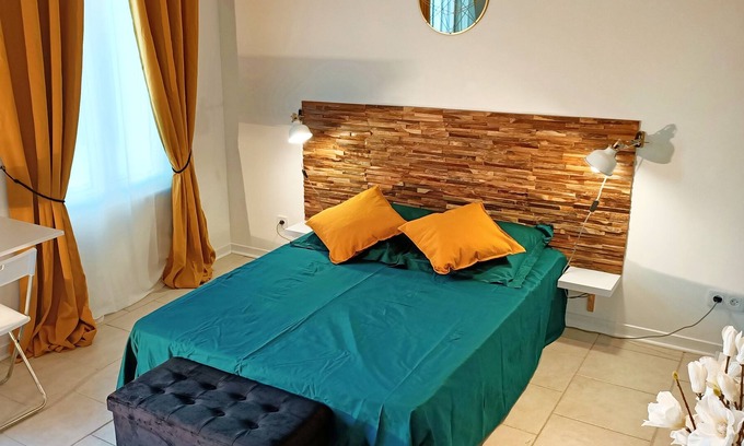Saint-Jean-Saint-Germain Apartment | L'Écrin - Near ZOOPARC Beauval
