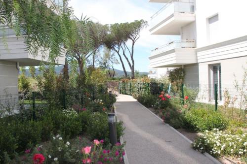 Puget-sur-Argens Apartment | L'Étoile du Lac