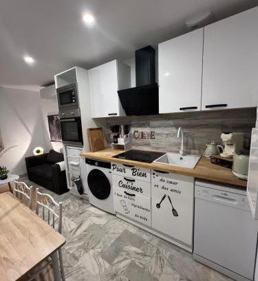 Saint-Raphael Apartment | L'Évidence