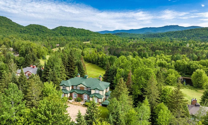 Mont-Tremblant House | L'Aiglon - RVMT