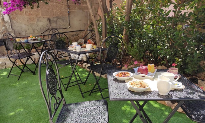 La Maddalena Bed & Breakfast | L'Ajaccio B&B