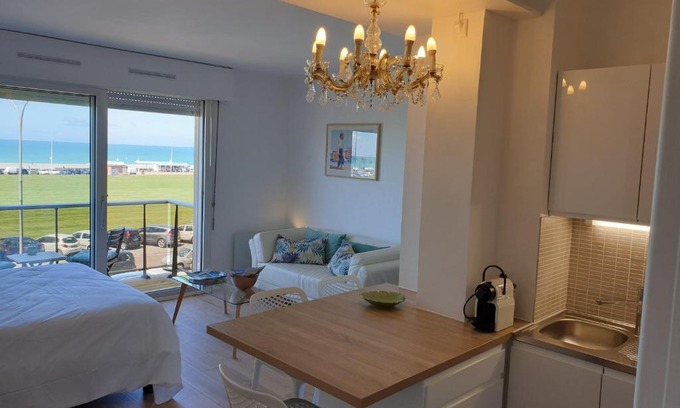 Dieppe Apartment | L'Albâtre
