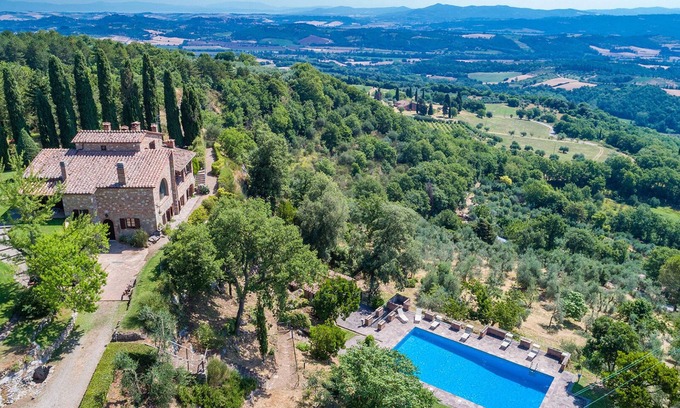 Sarteano Villa | L'Alcova 8+2, Emma Villas