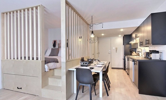 Saint Ferreol les Neiges Apartment | L'Alpiniste | Mont St-Anne | Pool & Sauna | AC